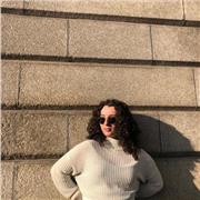 Studentessa diplomata in lingue straniere